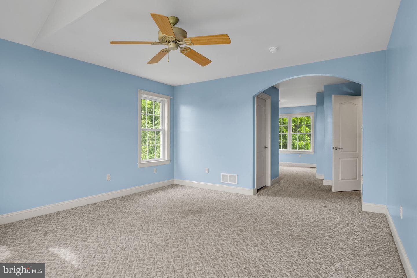 4002 Glenfinnan Place photo 32