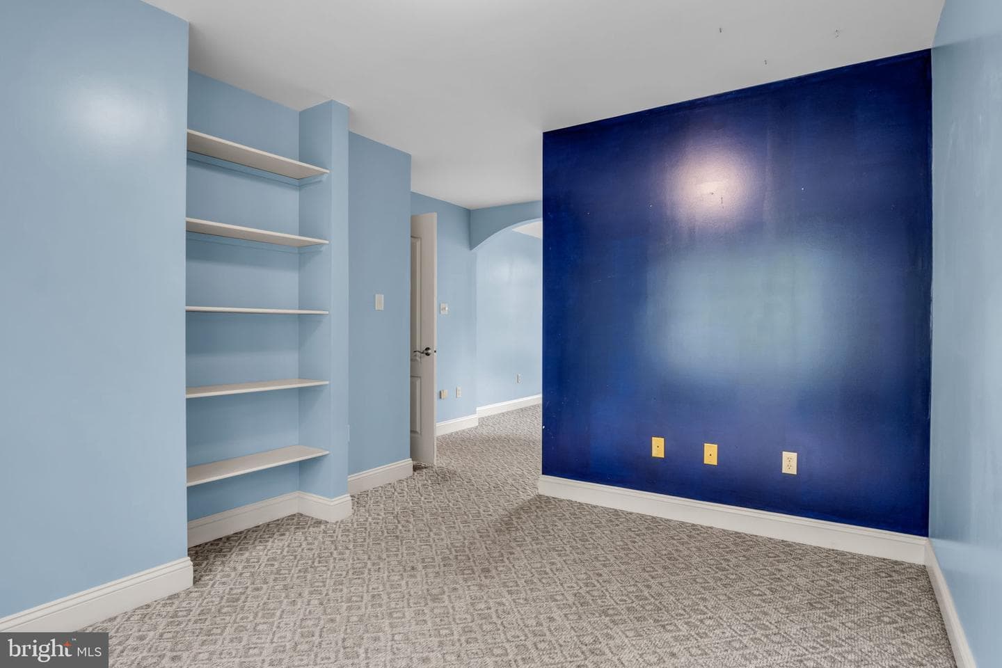 4002 Glenfinnan Place photo 34