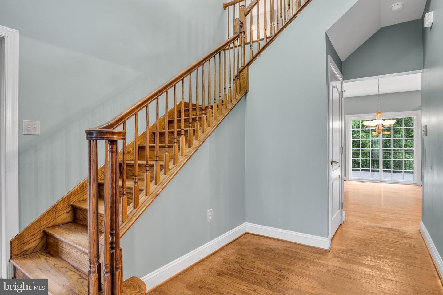 4002 Glenfinnan Place photo 4