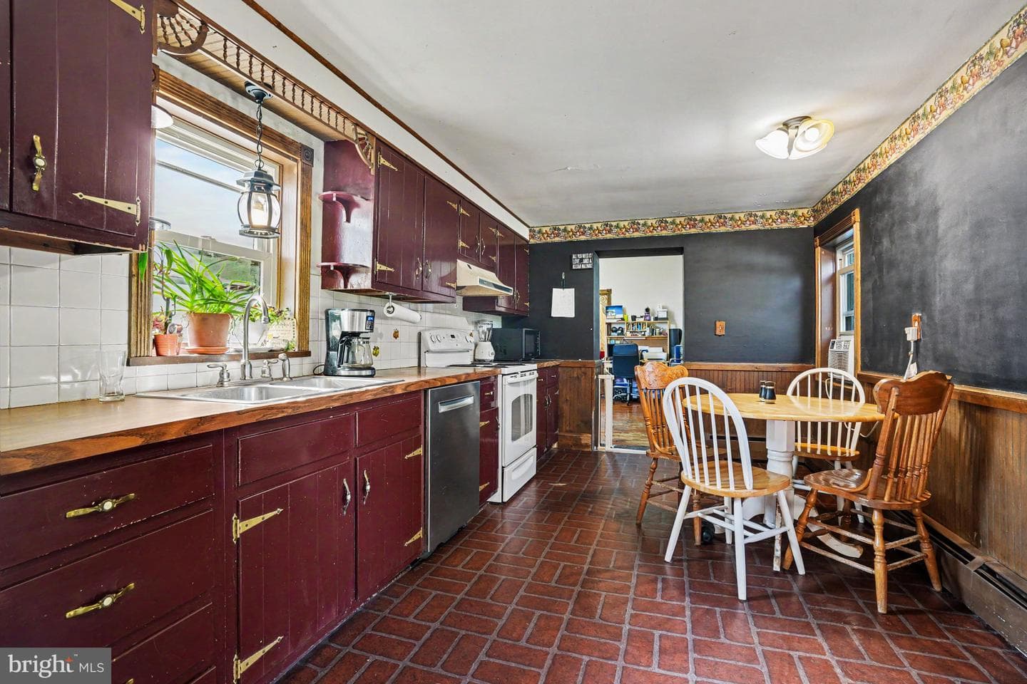 2143 Newville Road photo 6
