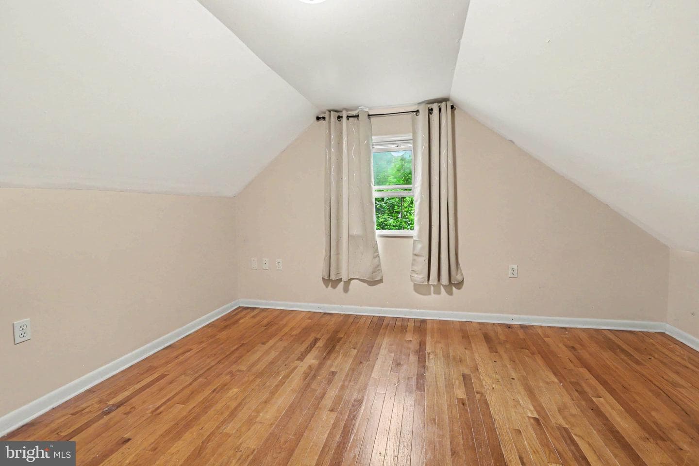 809 Grantham Road photo 12