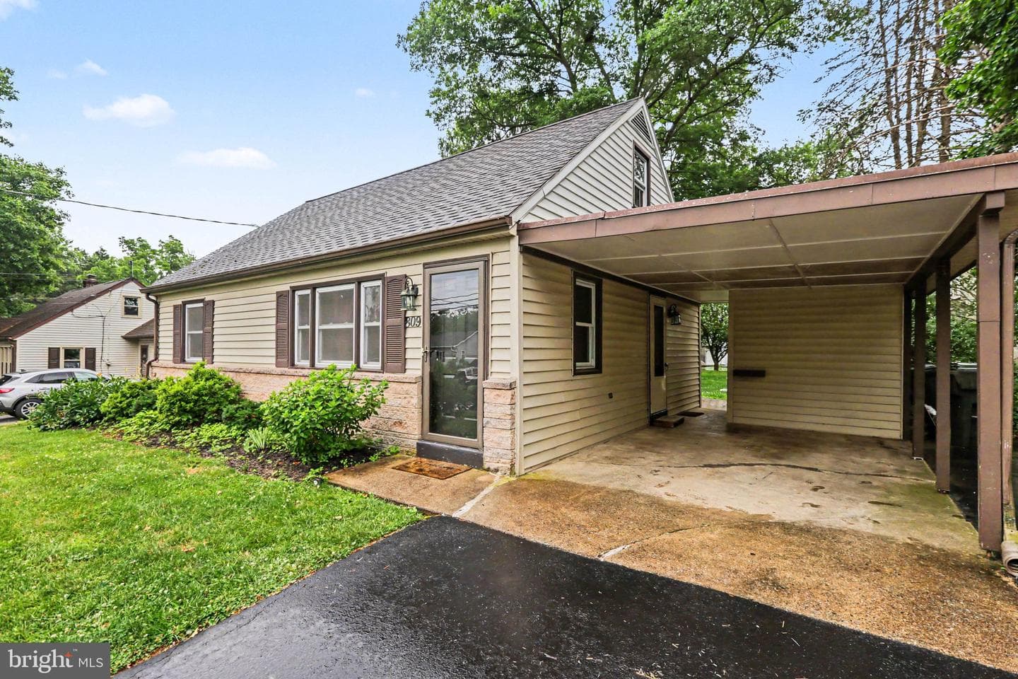809 Grantham Road photo 4