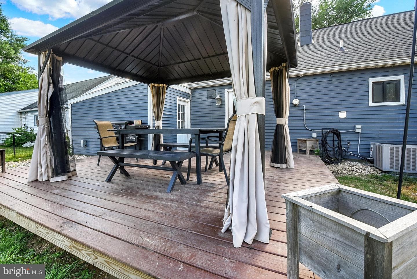 313 Charles Road photo 23