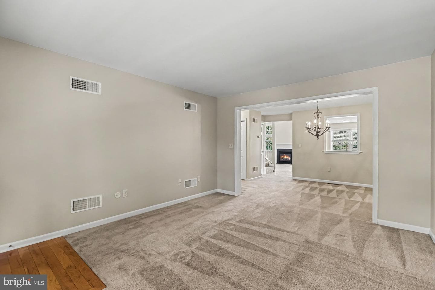 1247 Cross Creek Dr, Mechanicsburg