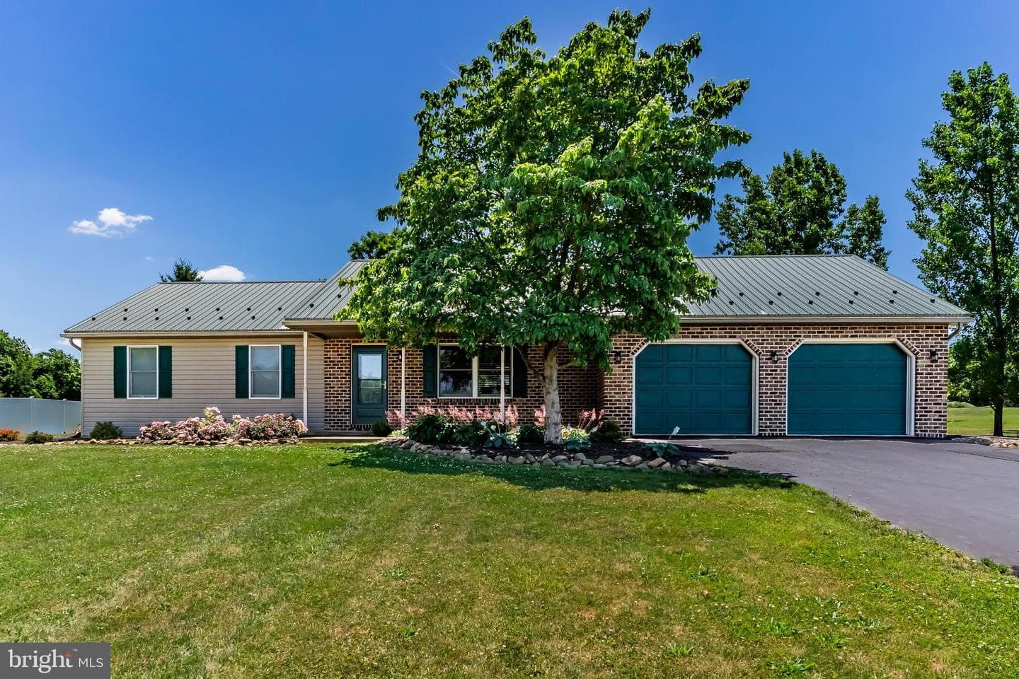 65 Walnut Dale Road, Shippensburg