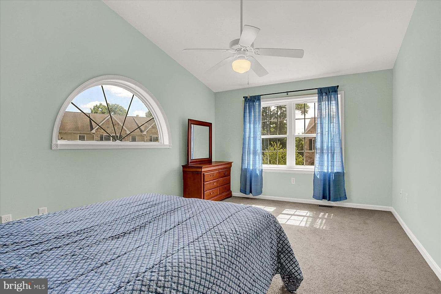 349 Melbourne Lane photo 14