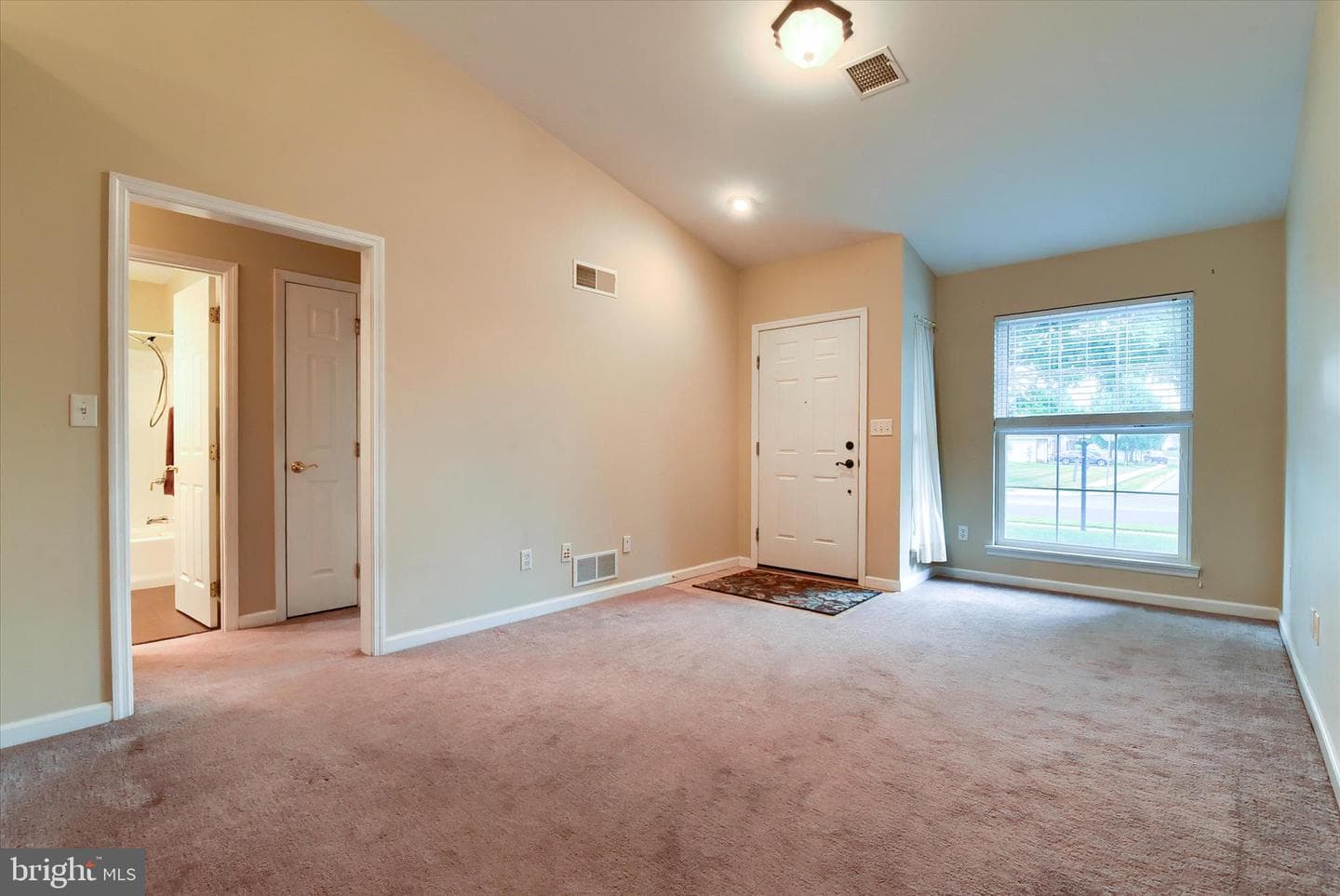 38 Ridgeway Drive photo 6