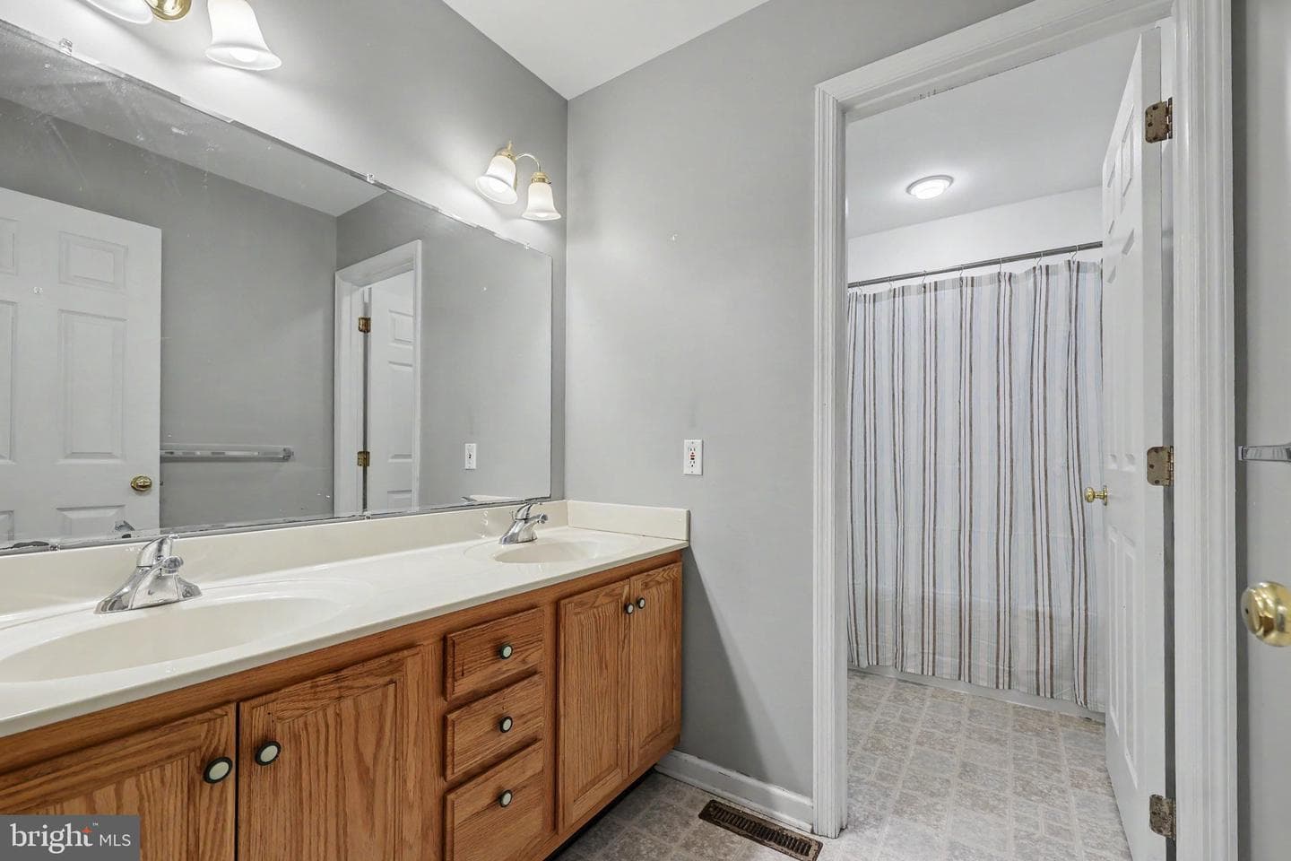 57 Nottingham Drive photo 20