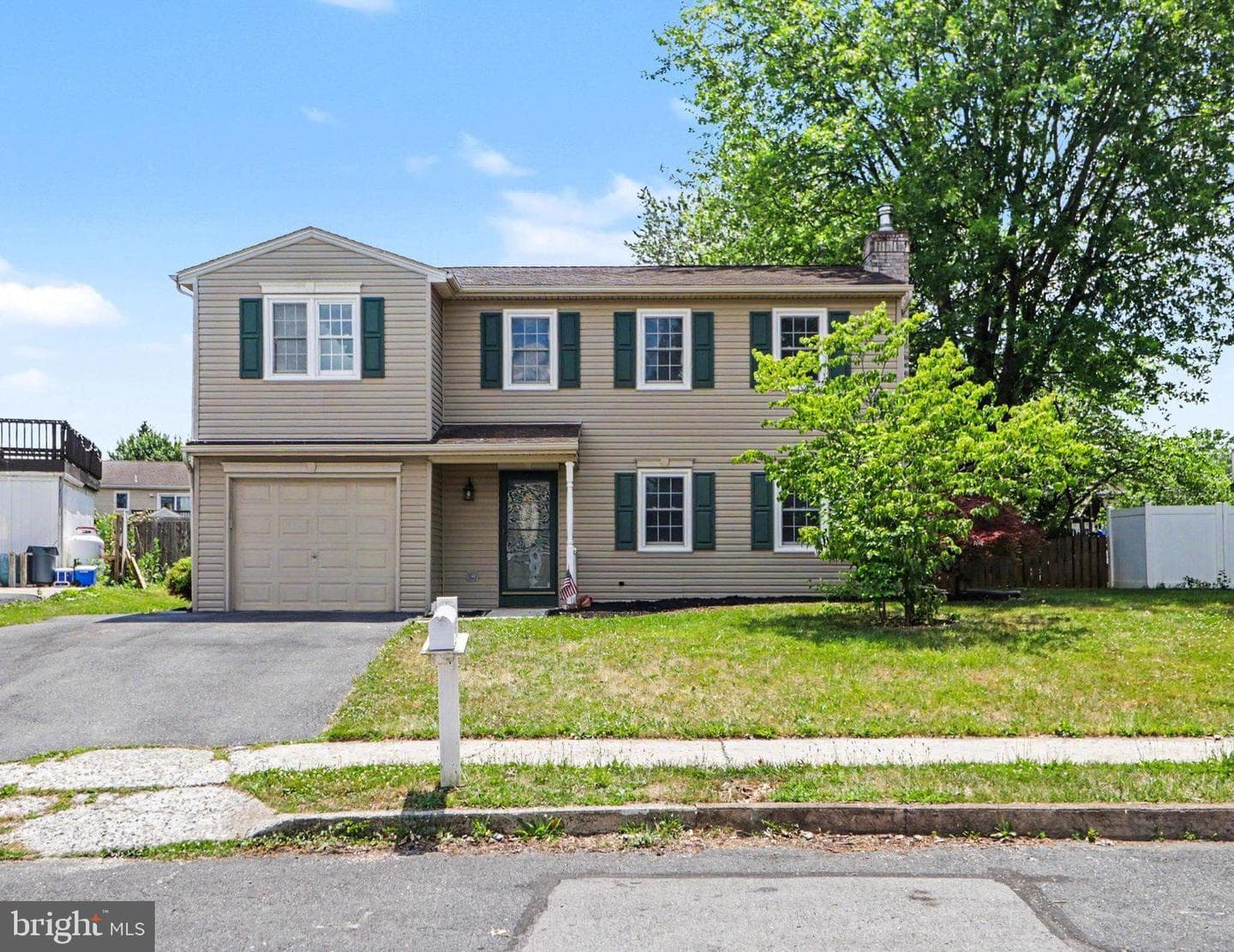 6 Kingswood Dr, Mechanicsburg