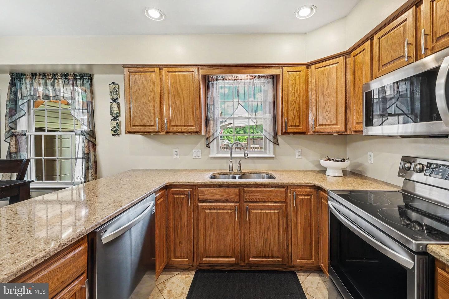 9 Blue Spruce Drive photo 11