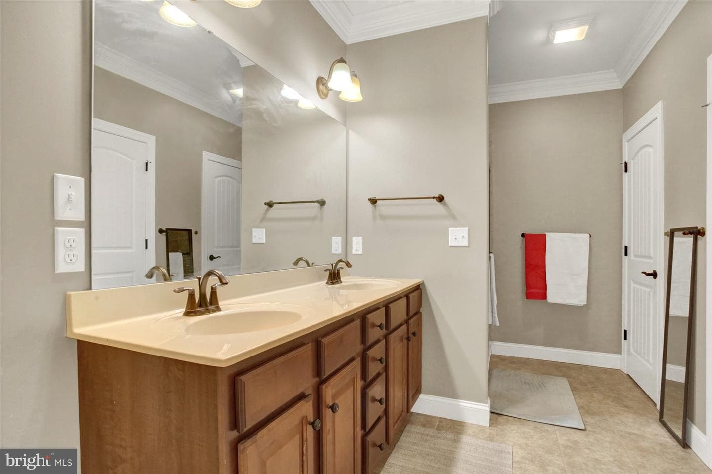 745 Grandon Way photo 35