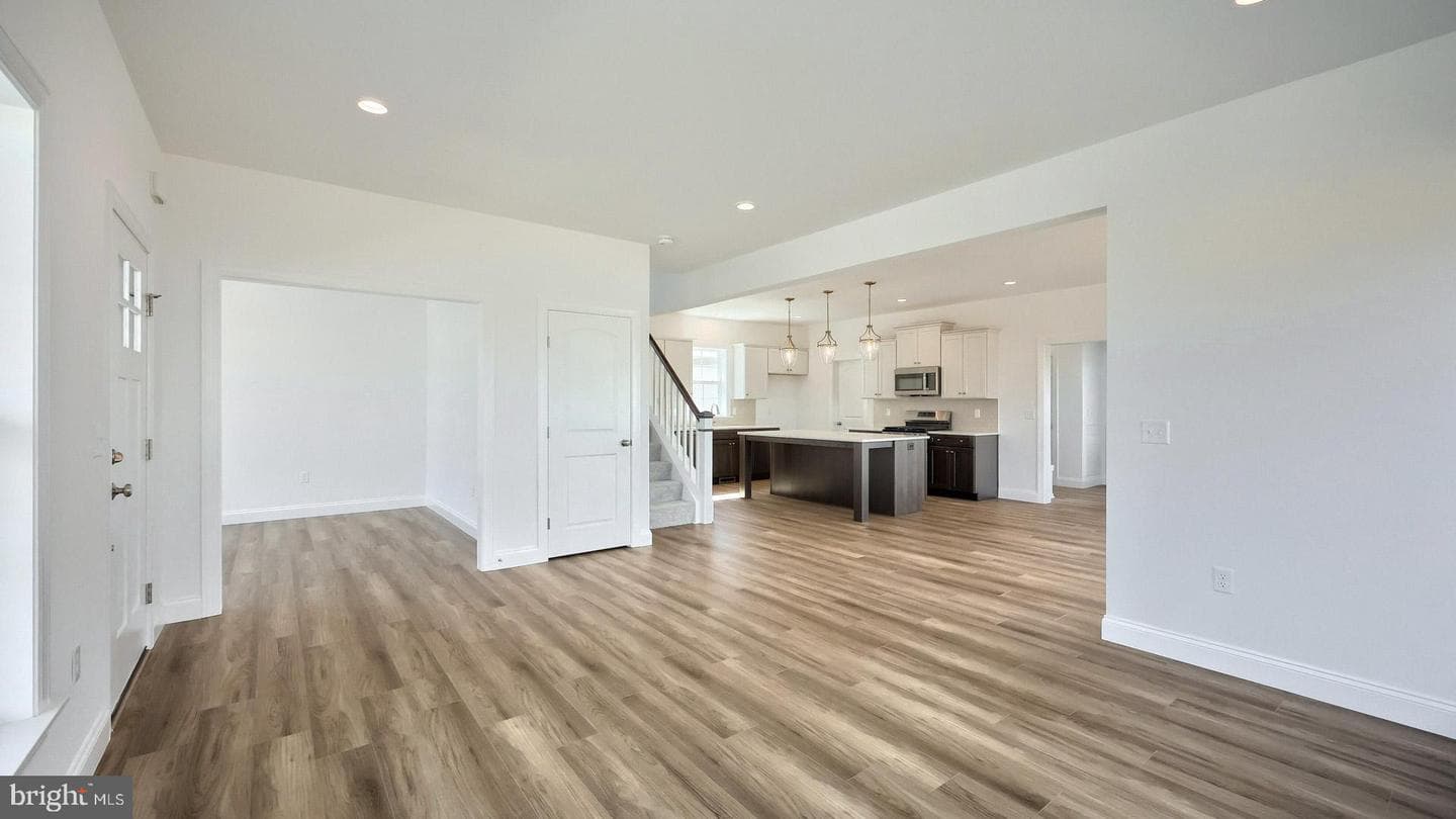 519 Charleston Drive photo 24