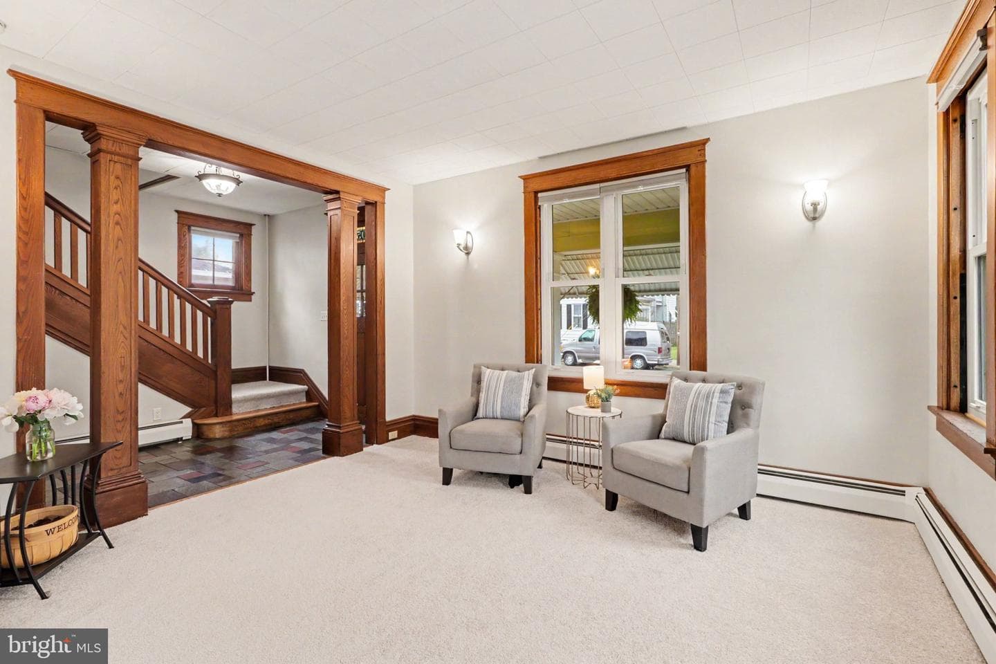105 E Keller Street photo 4