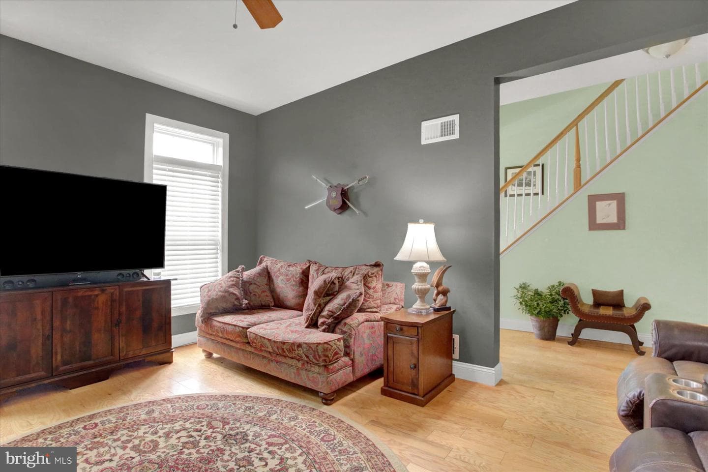 3 Jamestown Square photo 7