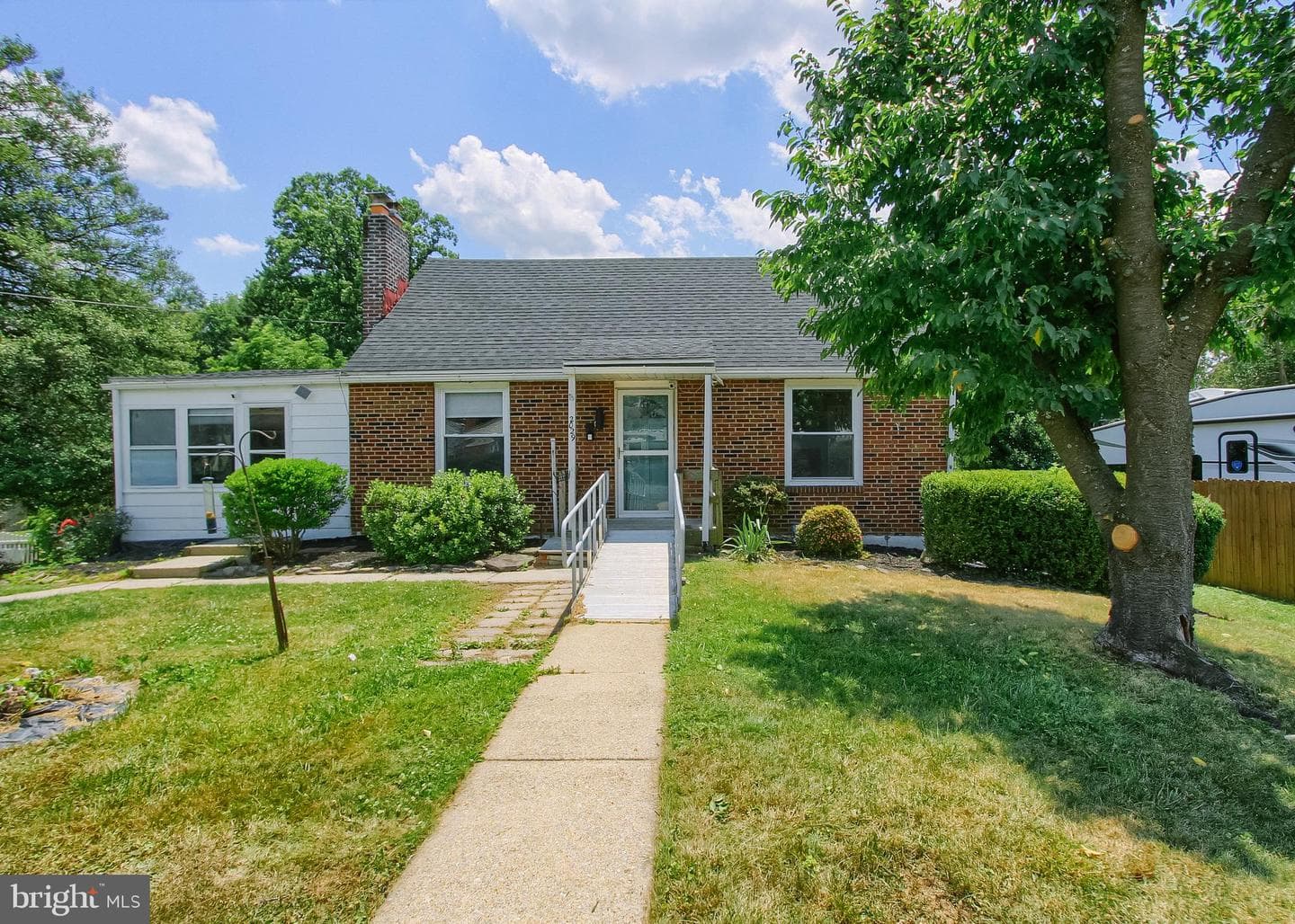 2029 Clarendon St, Camp Hill