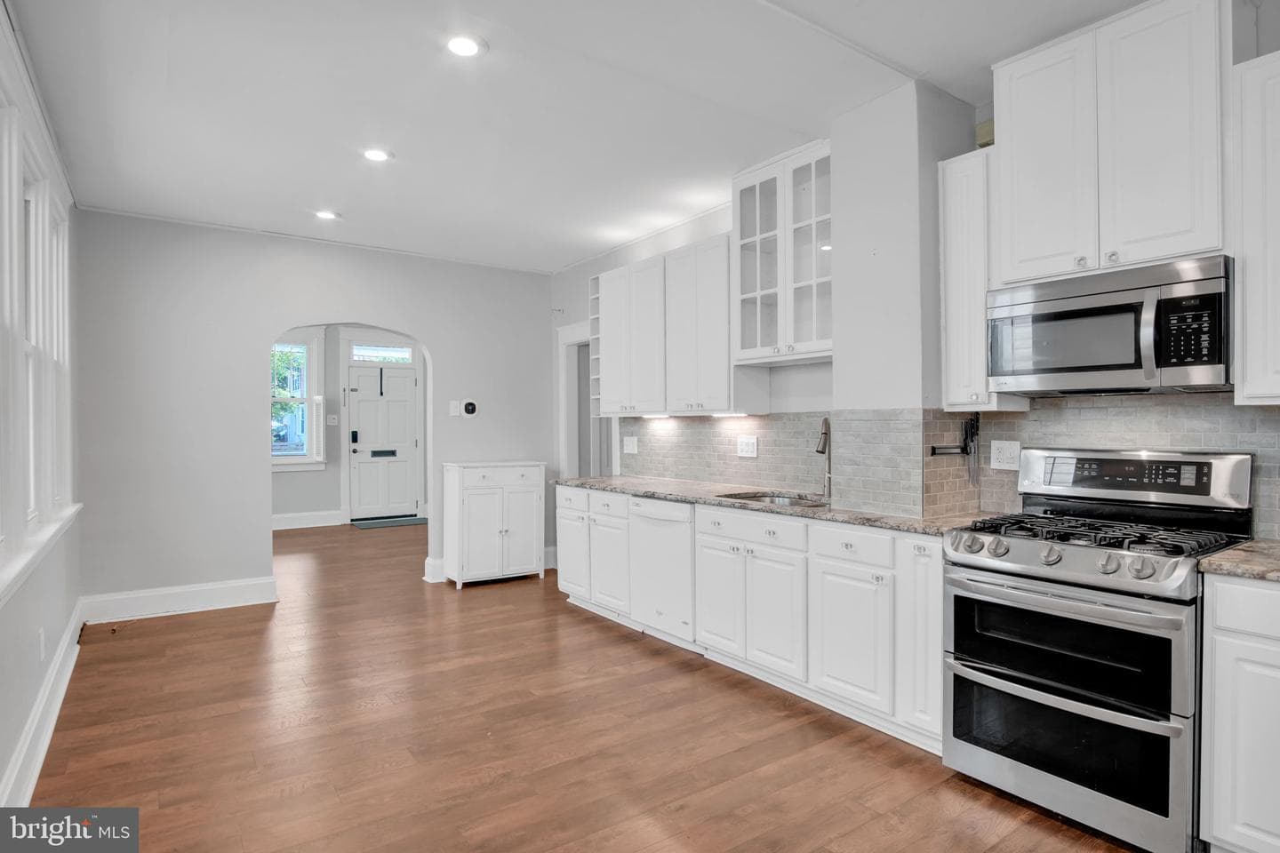 337 Franklin Street photo 5