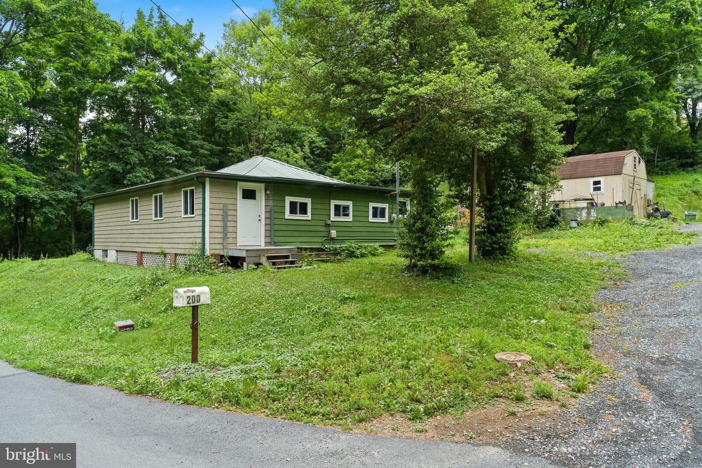 200 Creekside Drive, Enola
