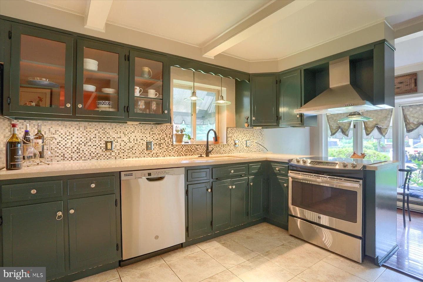 221 Bailey Street photo 12