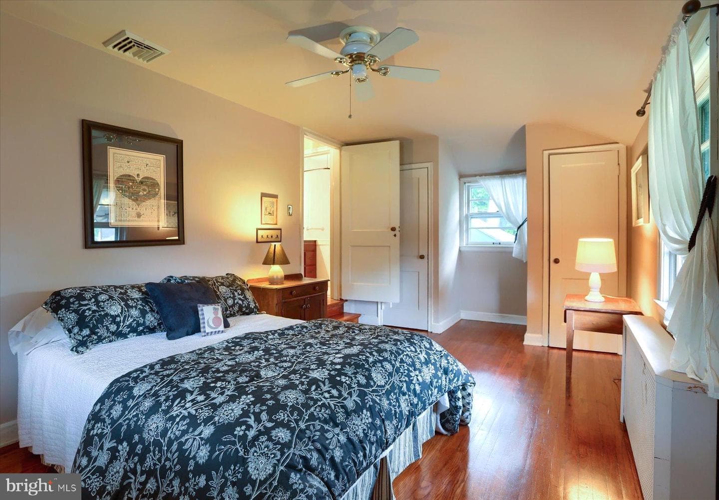 221 Bailey Street photo 25