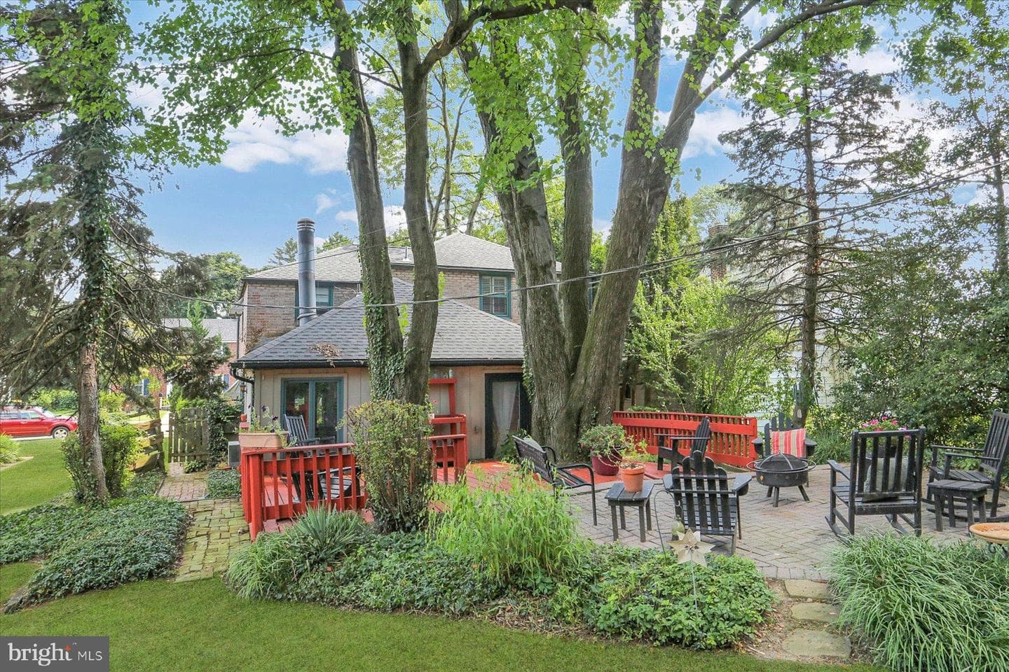 221 Bailey Street photo 30