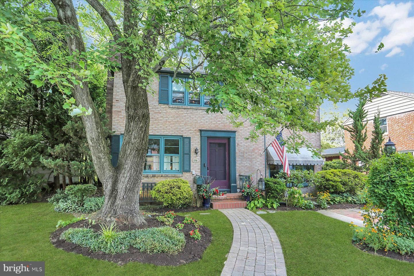221 Bailey Street photo 4