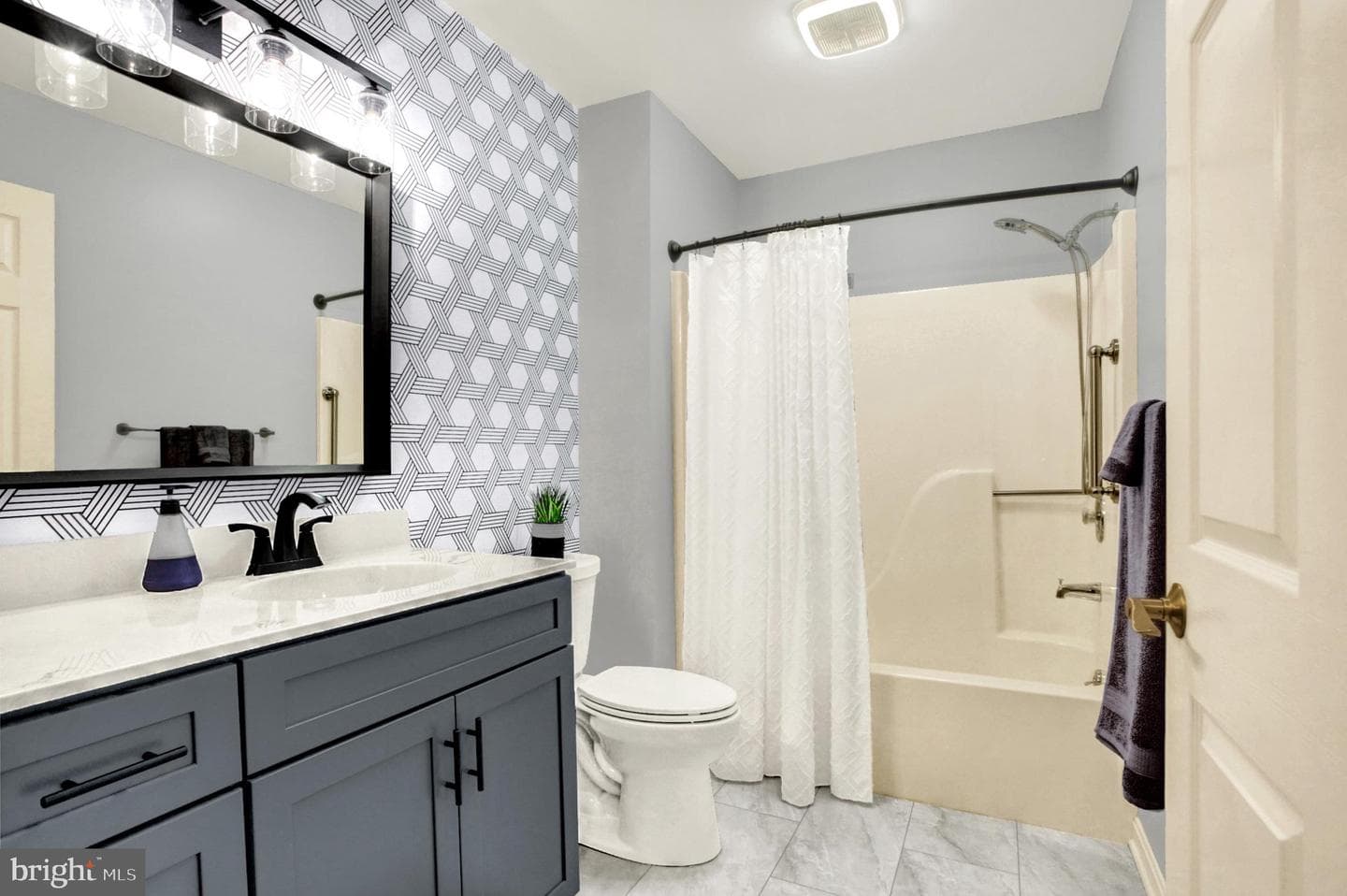 63 Greenspring Drive photo 22