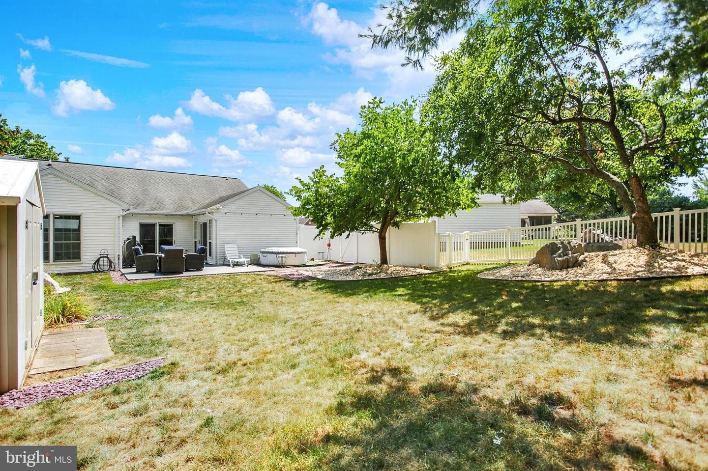 63 Greenspring Drive photo 29