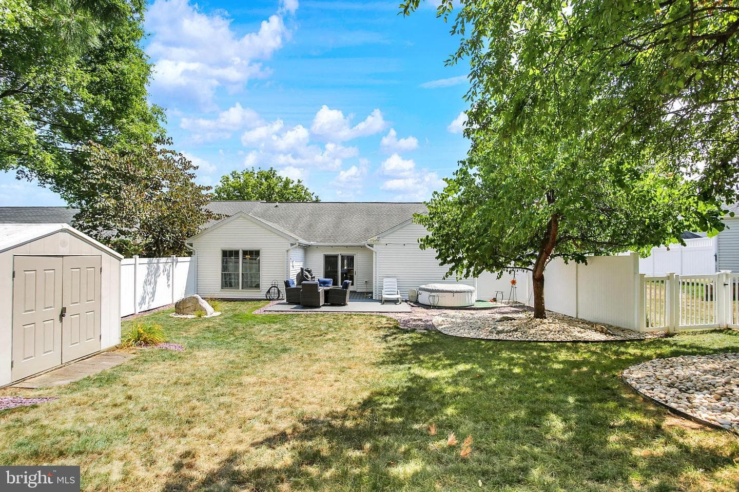 63 Greenspring Drive photo 30