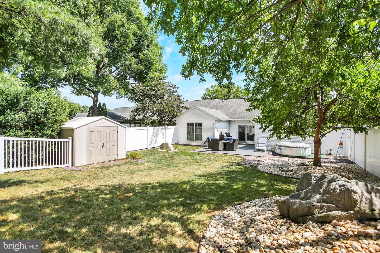 63 Greenspring Drive photo 31