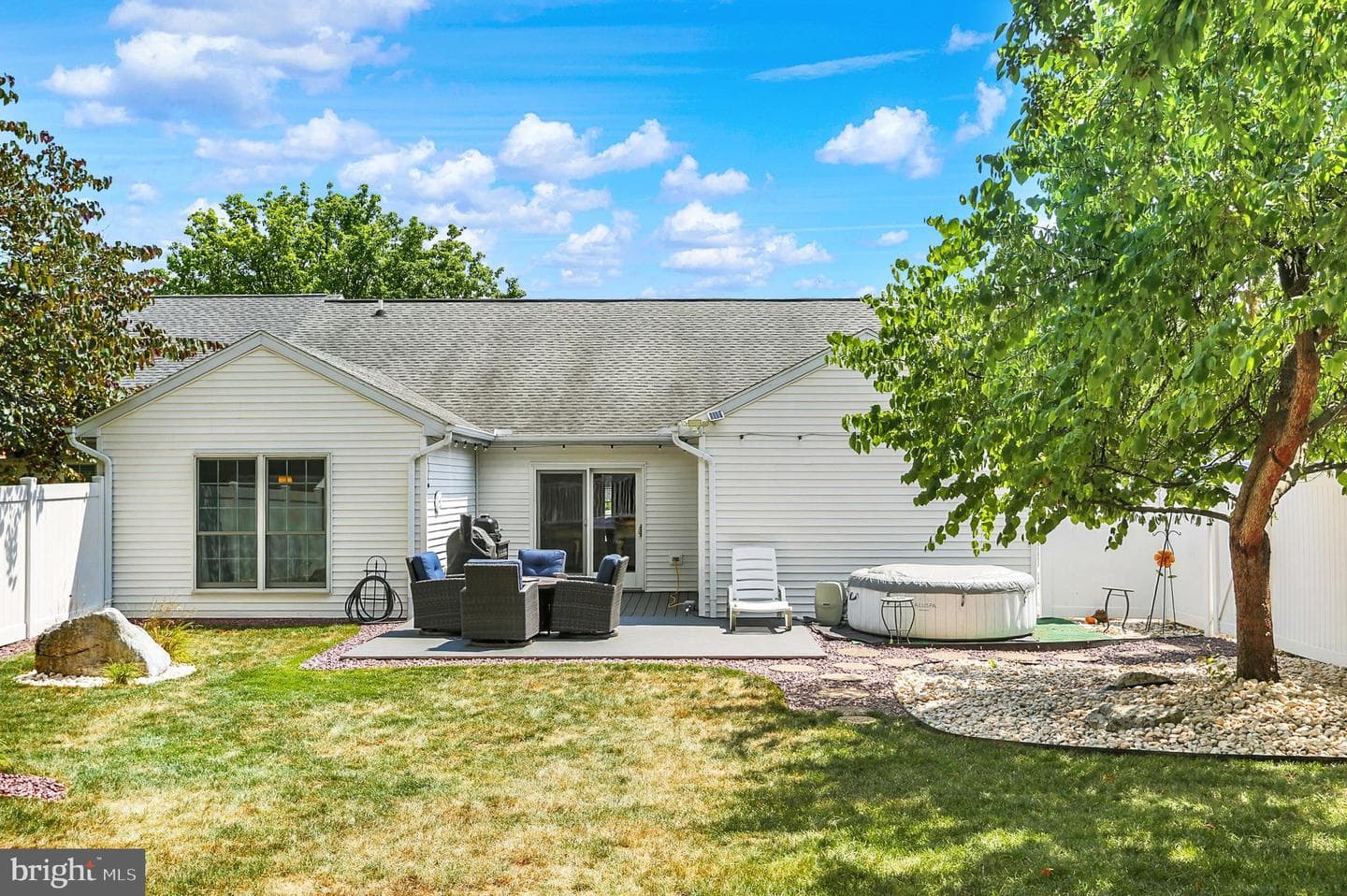 63 Greenspring Drive photo 33