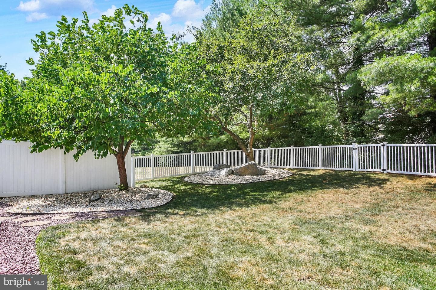63 Greenspring Drive photo 34