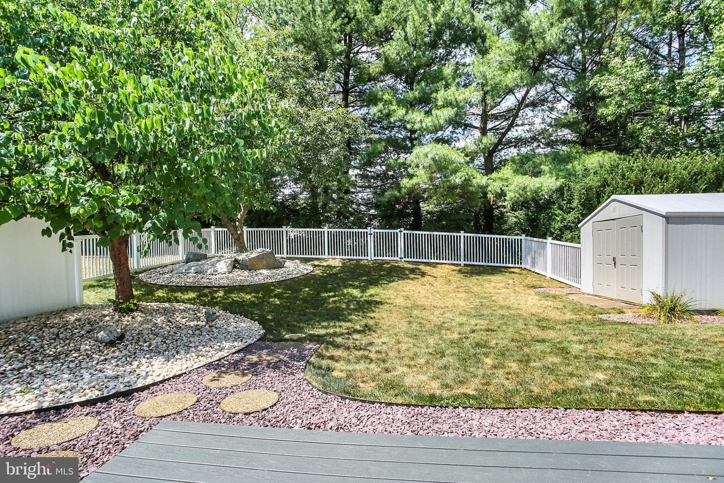 63 Greenspring Drive photo 35