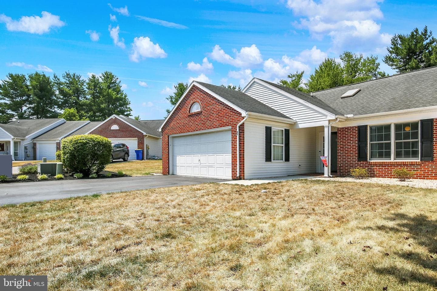 63 Greenspring Drive photo 38