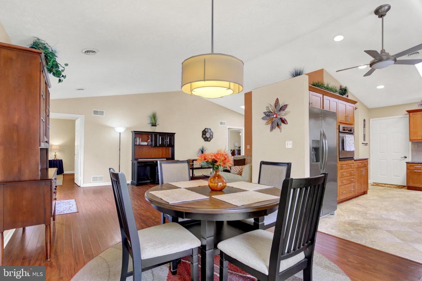 63 Greenspring Drive photo 9