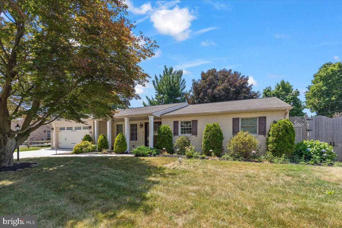 702 Robert Street, Mechanicsburg