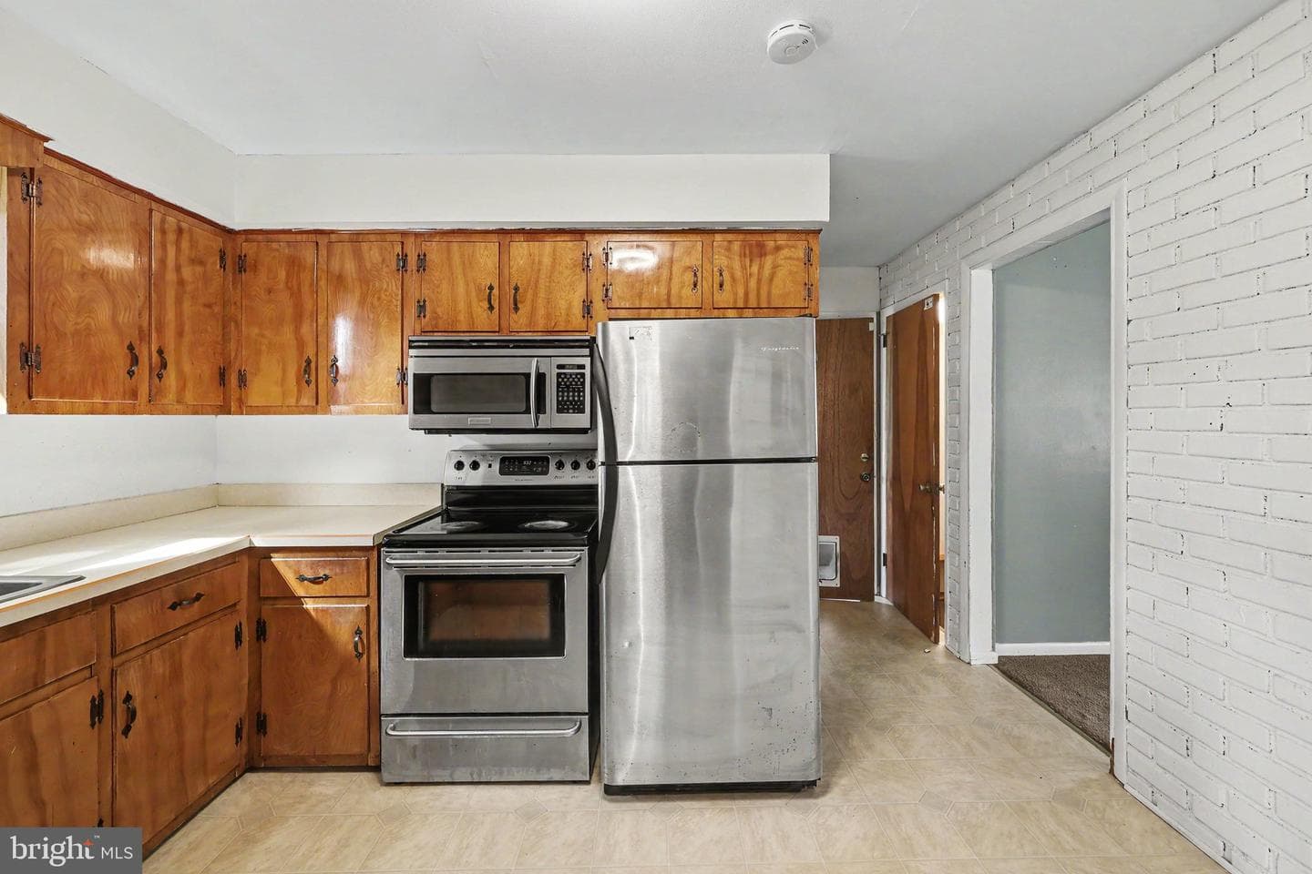 815 Fairview Road photo 9