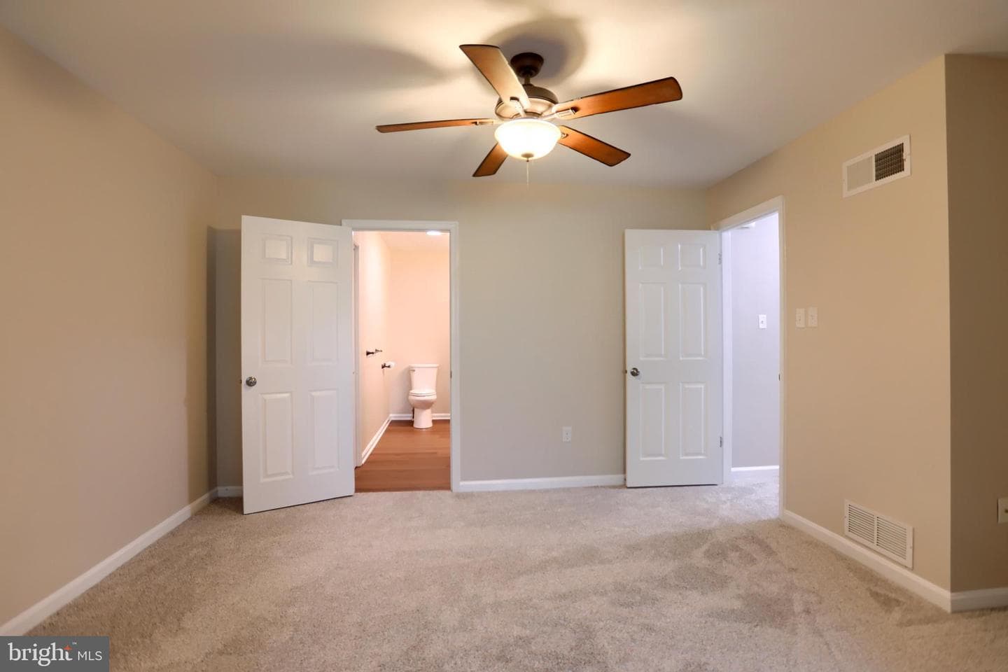5602 Moreland Court photo 15