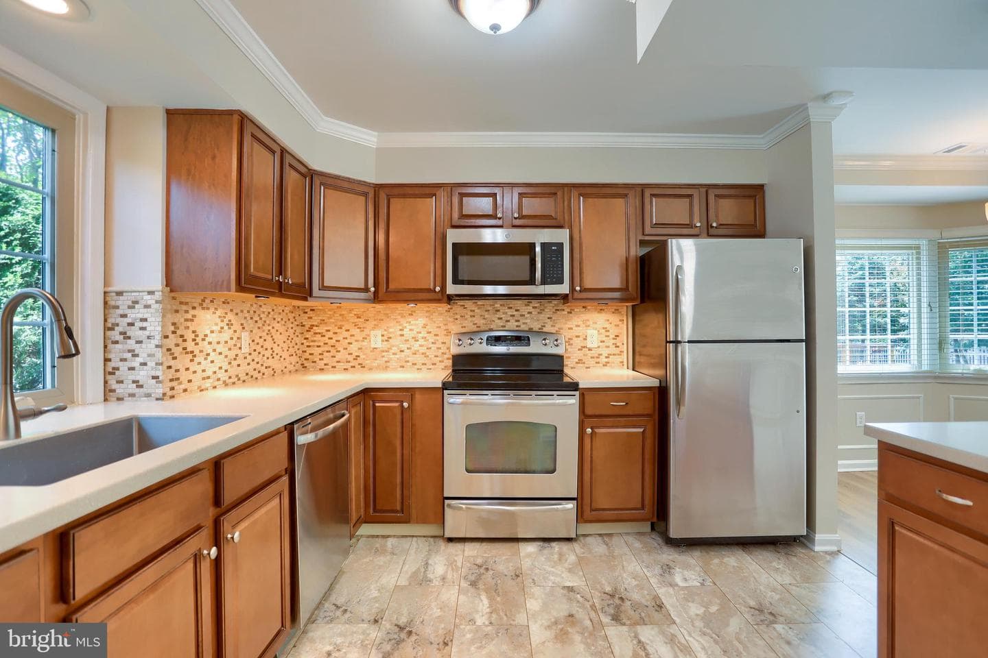 5602 Moreland Court photo 3