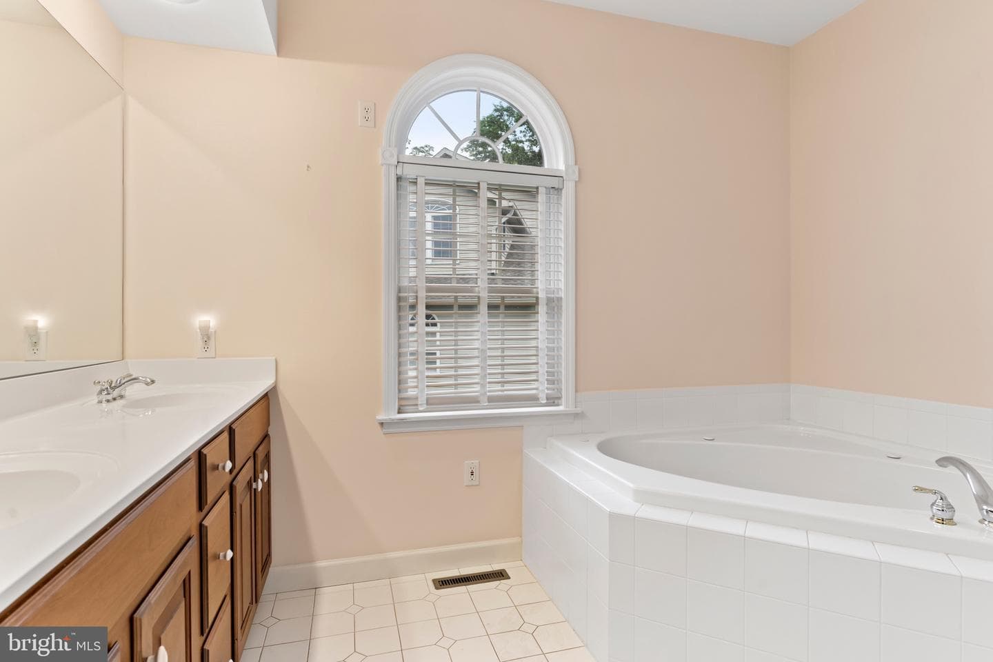 536 Bridgeview Drive photo 19