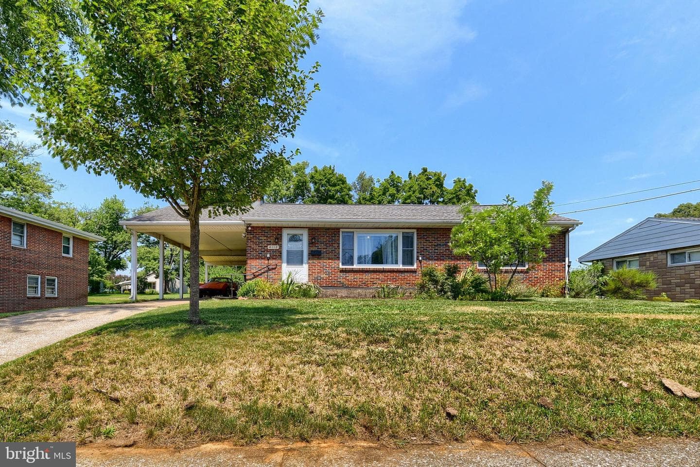 4112 Rosemont Avenue photo 2