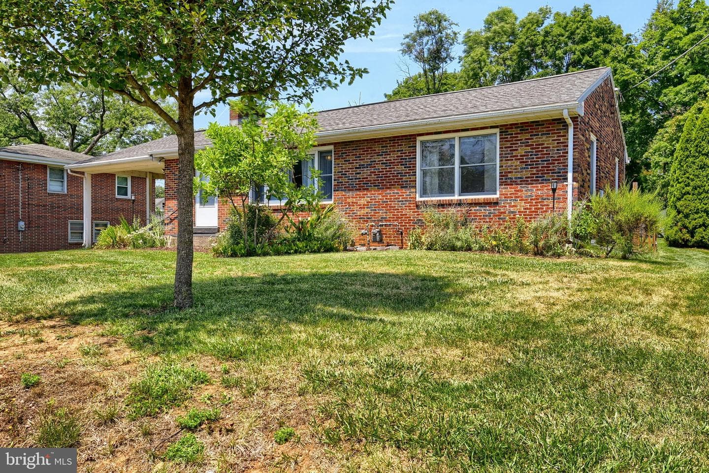 4112 Rosemont Avenue photo 3
