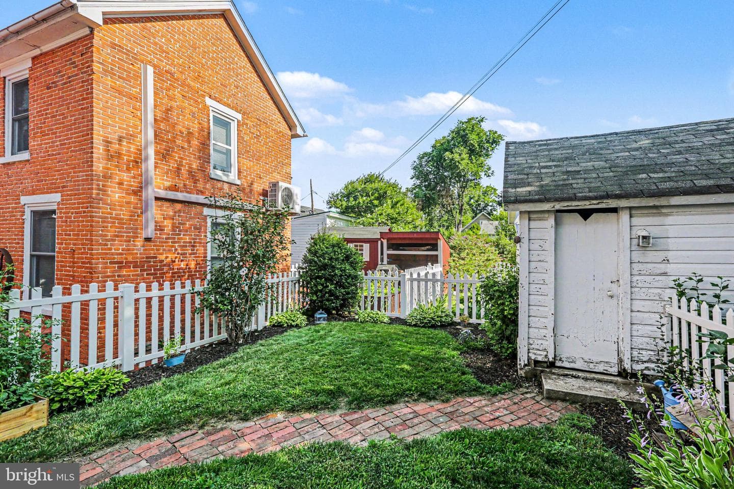 215 Walnut Street photo 33