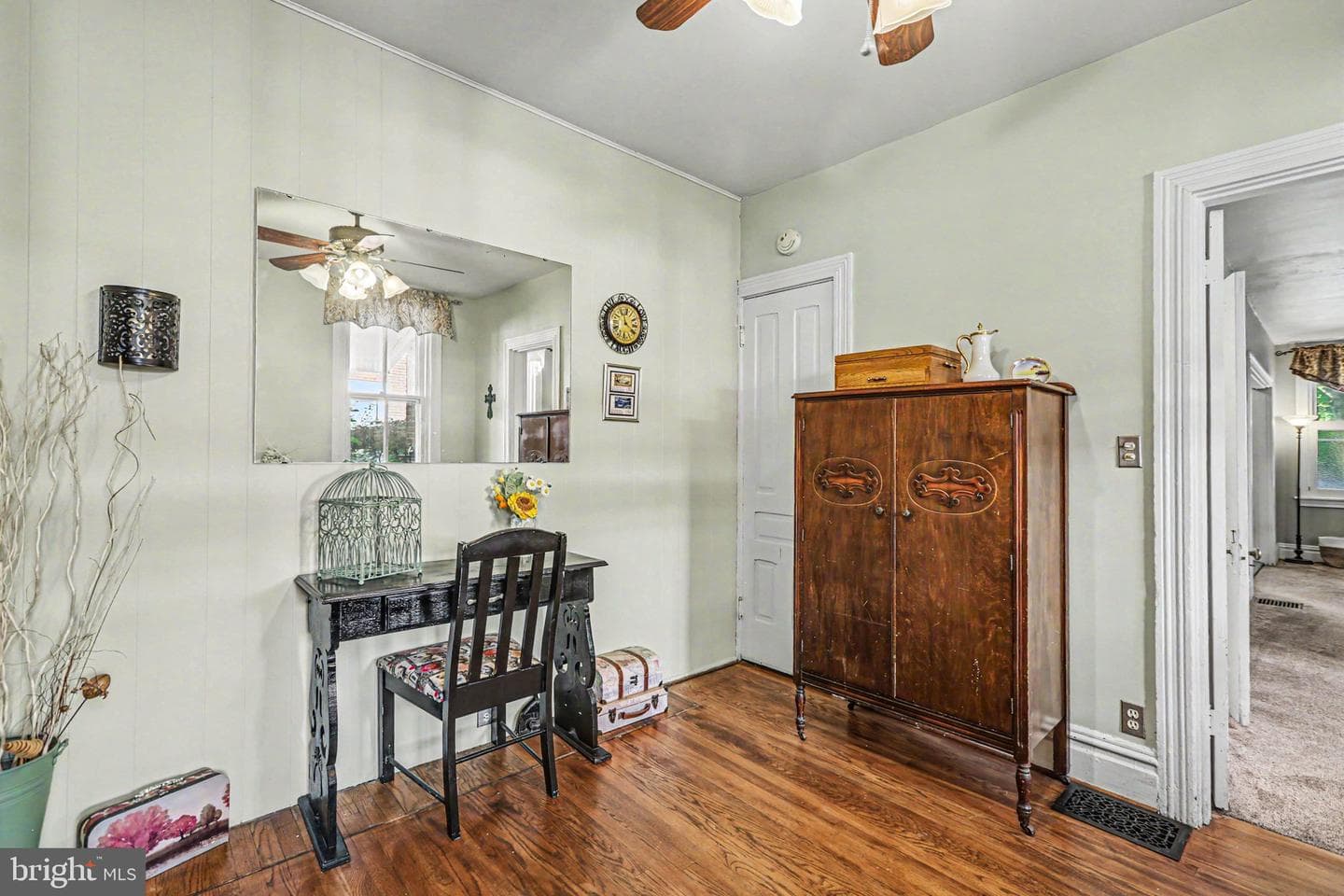 215 Walnut Street photo 9