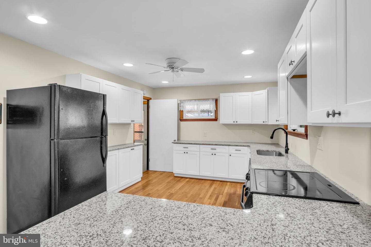 2201 Logan Street photo 22