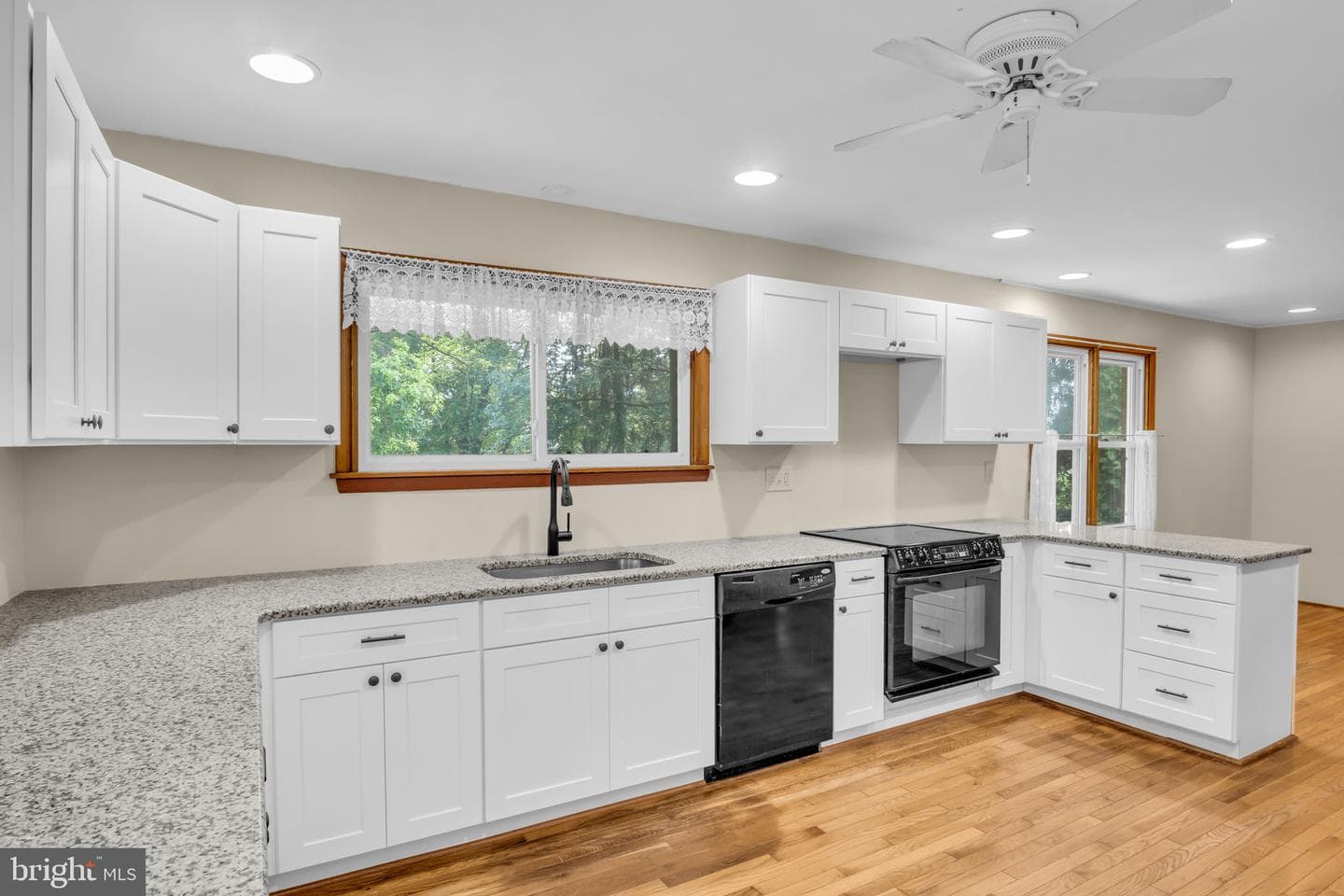 2201 Logan Street photo 23