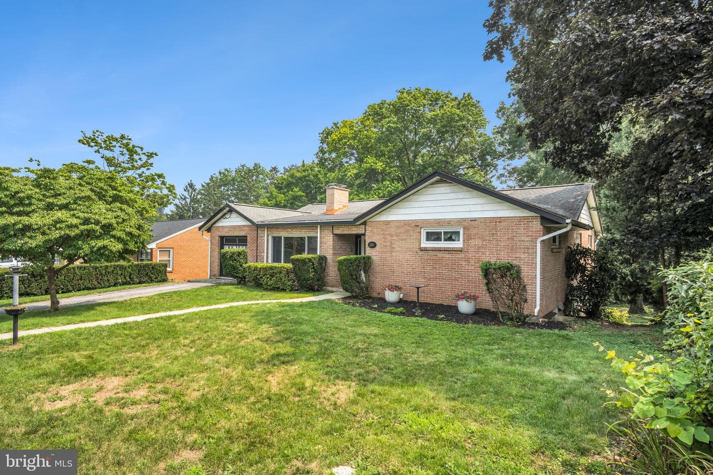 2201 Logan Street photo 3