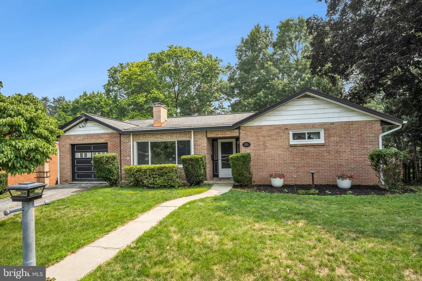 2201 Logan Street photo 40