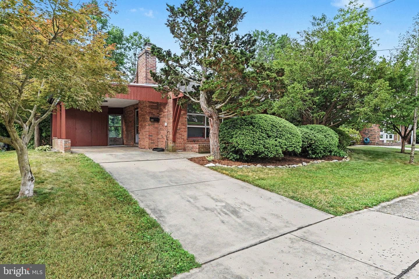 1819 Willow Rd, Camp Hill