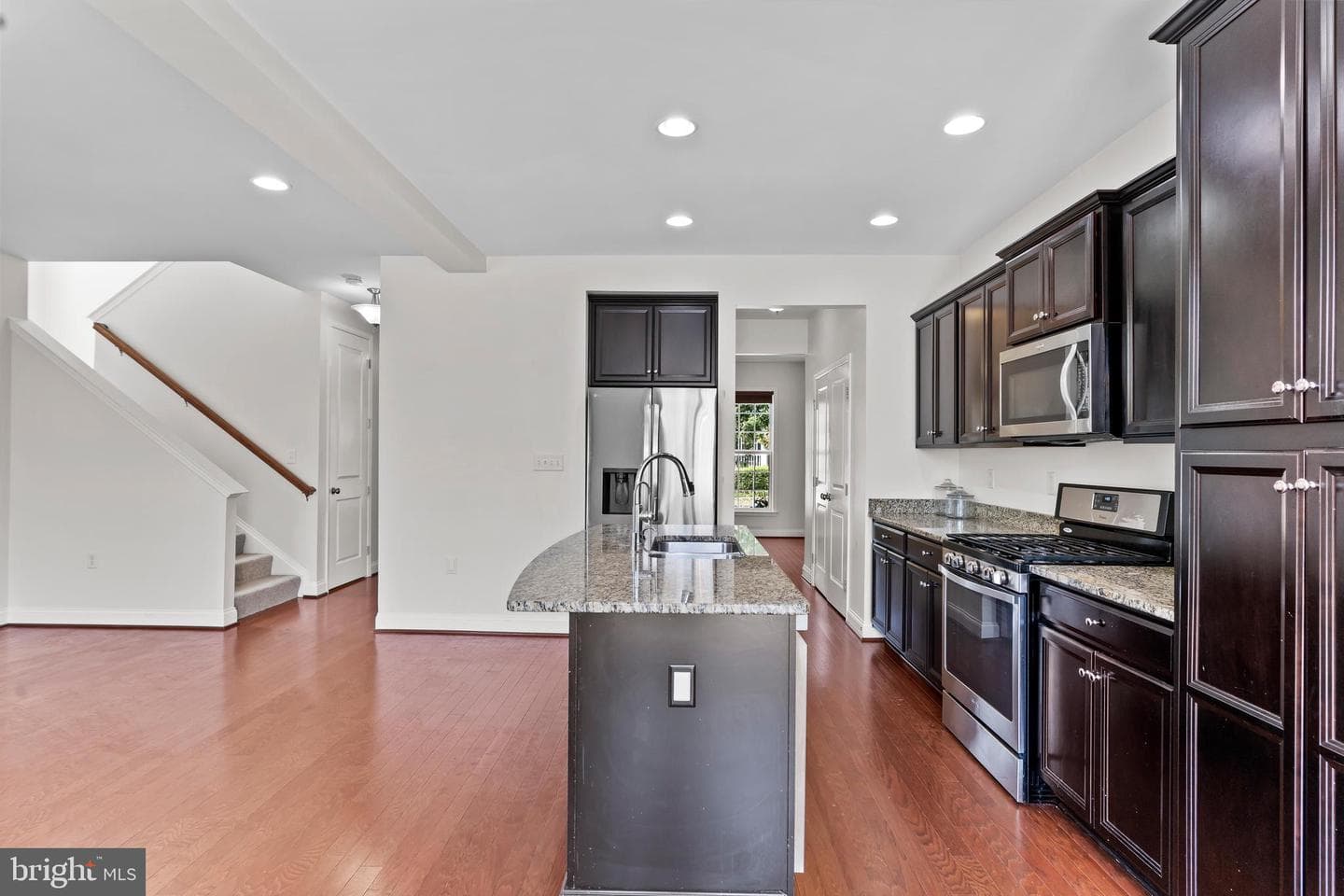 524 Shaw photo 17