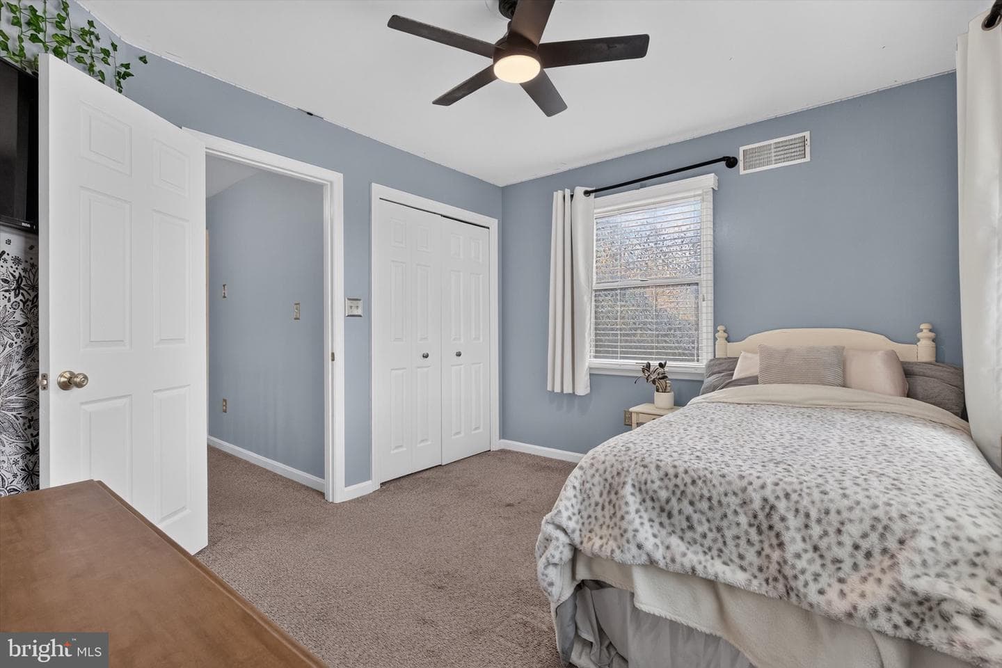 6128 Wallingford Way photo 31